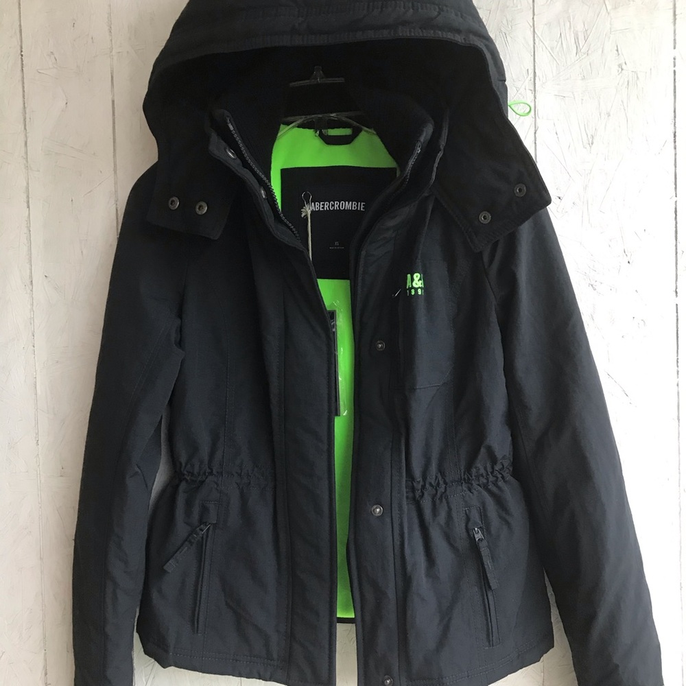 New with tag ABERCROMBIE winter jacket, size XS